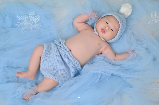 阿勒泰摸孕妇肚子沾喜气